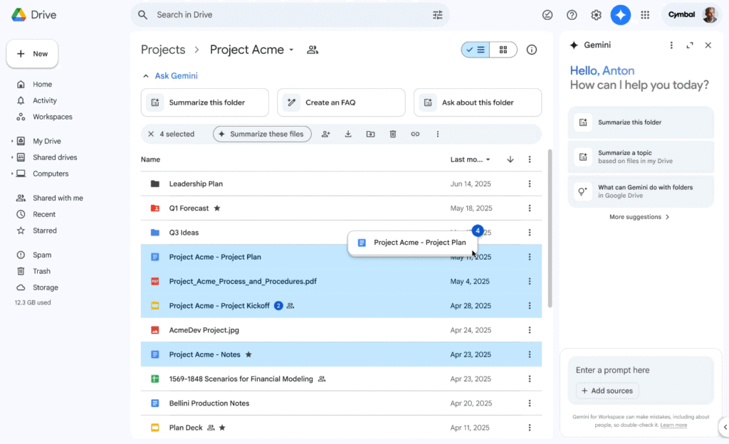 Google Drive : faites glisser et déposez les sources dans le panneau latéral pour orienter votre conversation
