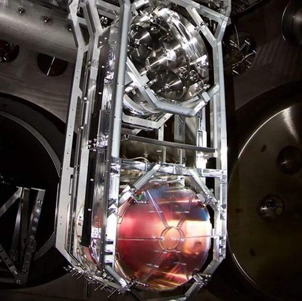 Photographie en gros plan du LIGO